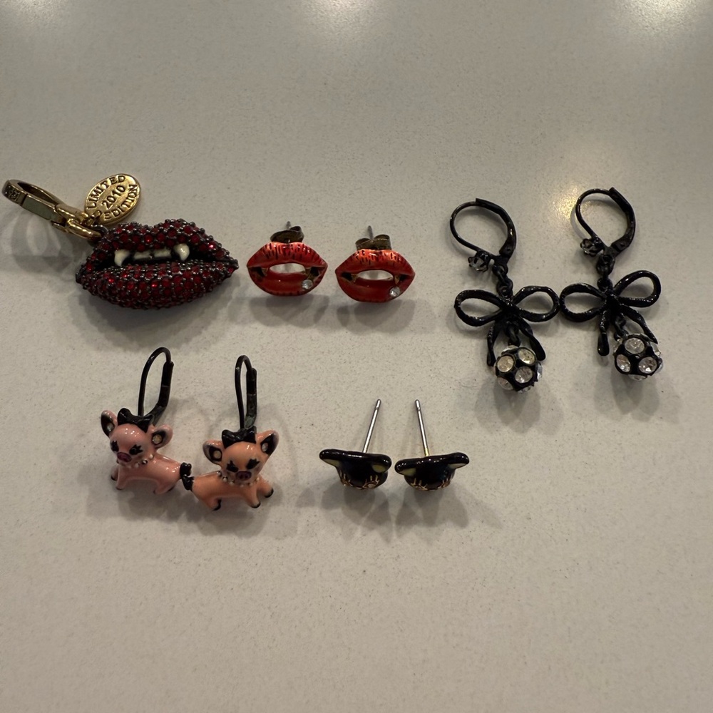 Betsey Johnson Grab Bag!!! 4 pairs of Earrings & 1 Charm